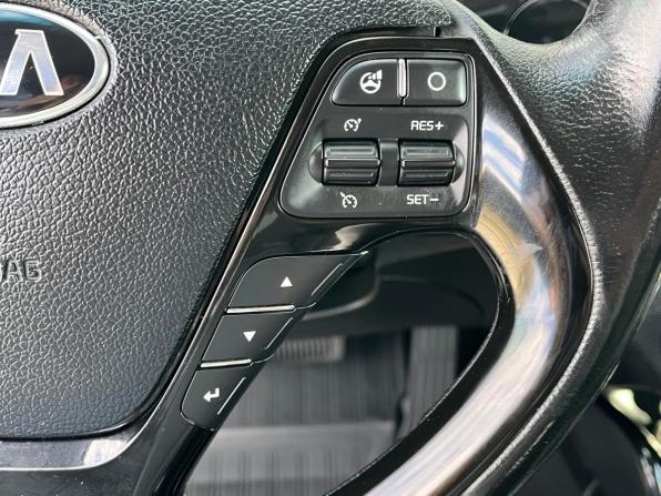 Kia Ceed II с пробегом 2015 года, цена 1 330 000 рублей, 74765 км, универсал, Автокод Объявления