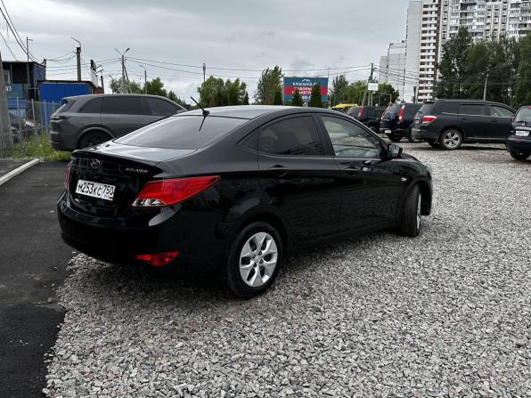Hyundai Solaris I Рестайлинг с пробегом 2015 года, цена 799 000 рублей, 225312 км, седан, Автокод Объявления