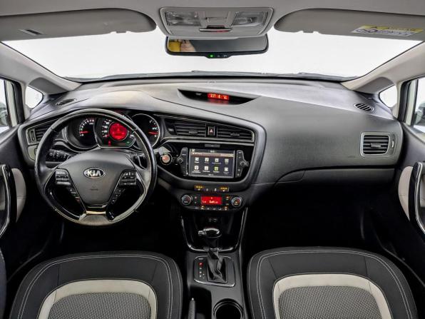 Kia Ceed II Рестайлинг с пробегом 2018 года, цена 1 350 000 рублей, 140589 км, универсал, Автокод Объявления