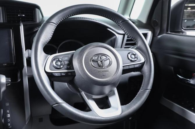 Toyota Roomy I с пробегом 2020 года, цена 1 499 000 рублей, 27800 км, микровэн, Автокод Объявления