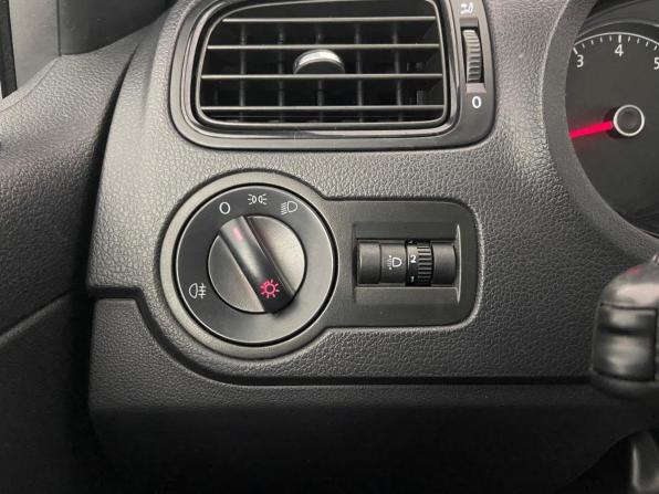 Volkswagen Polo V Рестайлинг с пробегом 2020 года, цена 1 285 000 рублей, 100982 км, седан, Автокод Объявления