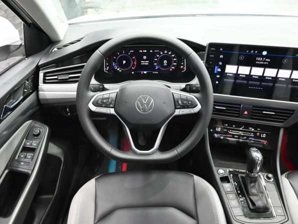 Volkswagen Bora IV (China Market) Рестайлинг с пробегом 2023 года, цена 2 090 000 рублей, 14123 км, седан, Автокод Объявления