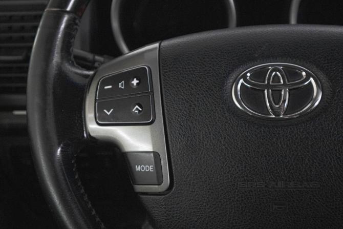 Toyota Land Cruiser 200 Series с пробегом 2009 года, цена 3 449 000 рублей, 318000 км, внедорожник, Автокод Объявления