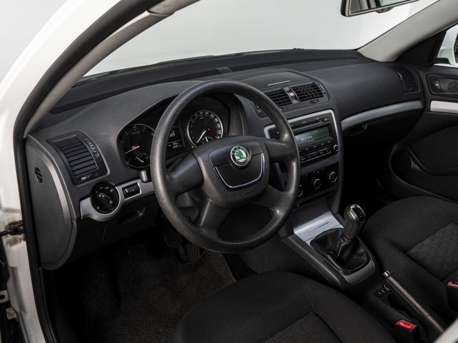 Skoda Octavia II (A5) Рестайлинг Тюмень  - изображение 10