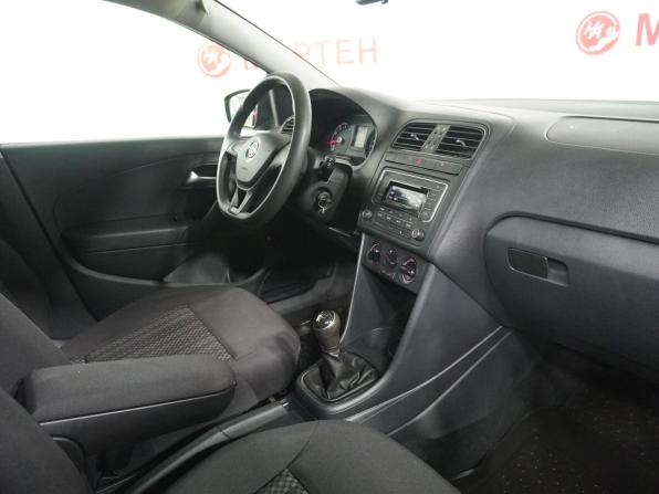 Volkswagen Polo V Рестайлинг с пробегом 2018 года, цена 1 047 000 рублей, 68427 км, седан, Автокод Объявления