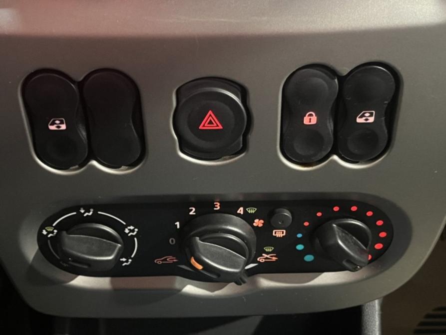 Renault Sandero I Курск  - изображение 12