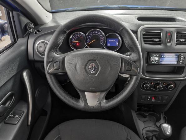 Renault Sandero II с пробегом 2015 года, цена 629 000 рублей, 211757 км, хэтчбек, Автокод Объявления