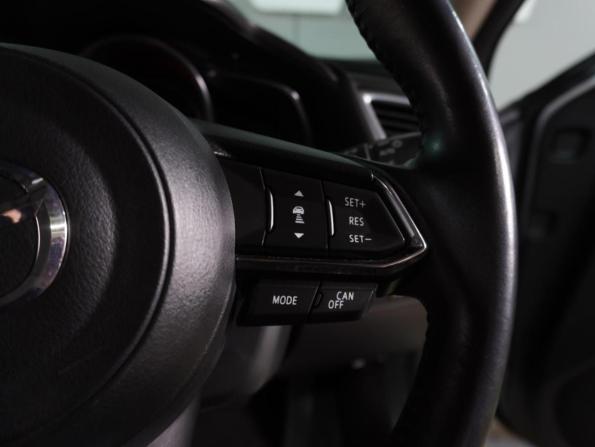 Mazda Axela III Рестайлинг с пробегом 2017 года, цена 1 699 000 рублей, 71640 км, седан, Автокод Объявления