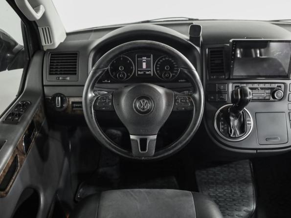 Volkswagen Multivan T5 Рестайлинг с пробегом 2011 года, цена 2 299 000 рублей, 252370 км, минивэн, Автокод Объявления