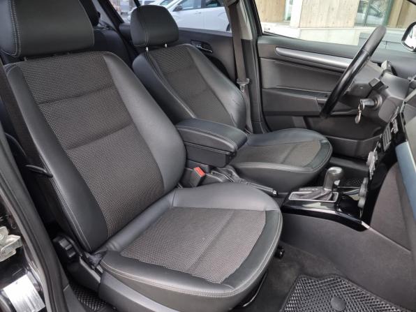 Opel Astra H Рестайлинг с пробегом 2009 года, цена 519 000 рублей, 210700 км, седан, Автокод Объявления