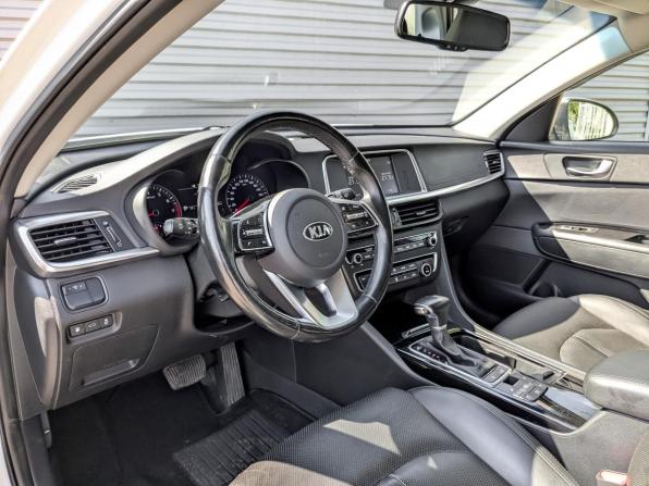 Kia Optima IV Рестайлинг с пробегом 2020 года, цена 2 060 000 рублей, 133084 км, седан, Автокод Объявления
