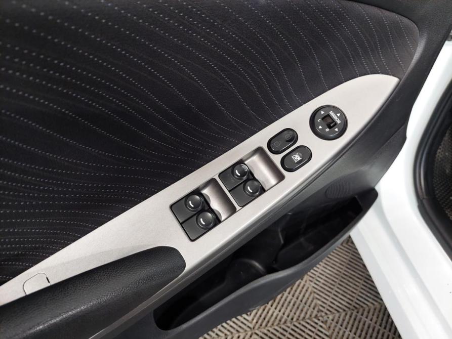 Hyundai Solaris I Рестайлинг Пермь  - изображение 13