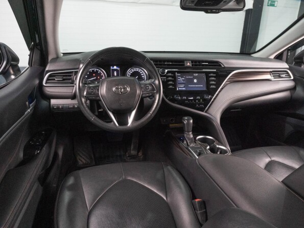 Toyota Camry VIII (XV70) с пробегом 2018 года, цена 2 829 000 рублей, 103634 км, седан, Автокод Объявления