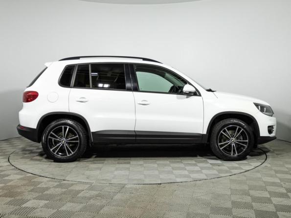 Volkswagen Tiguan I Рестайлинг с пробегом 2015 года, цена 1 744 700 рублей, 93360 км, внедорожник, Автокод Объявления