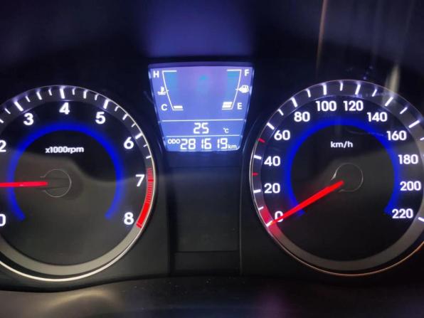Hyundai Solaris I с пробегом 2013 года, цена 530 000 рублей, 281604 км, седан, Автокод Объявления
