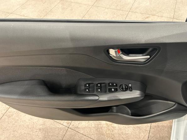Hyundai Solaris II с пробегом 2019 года, цена 1 149 000 рублей, 179345 км, седан, Автокод Объявления