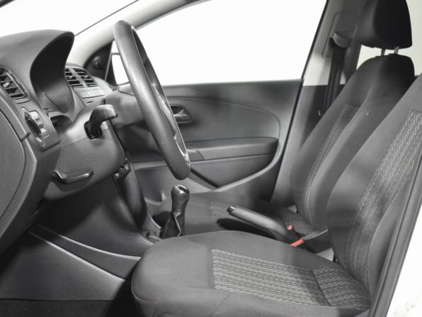 Volkswagen Polo V Рестайлинг с пробегом 2017 года, цена 783 000 рублей, 180279 км, седан, Автокод Объявления