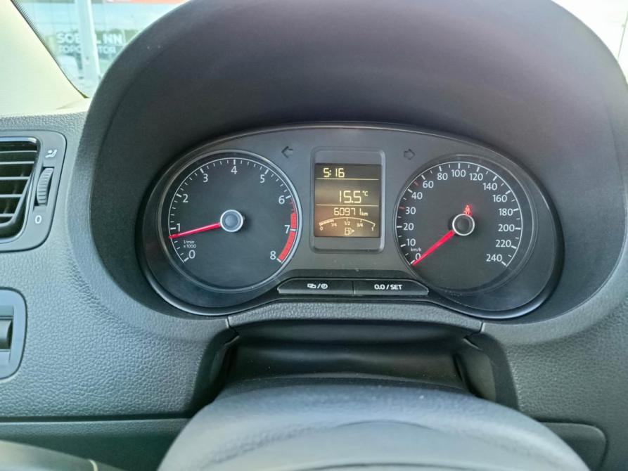 Volkswagen Polo V Рестайлинг Тюмень  - изображение 16