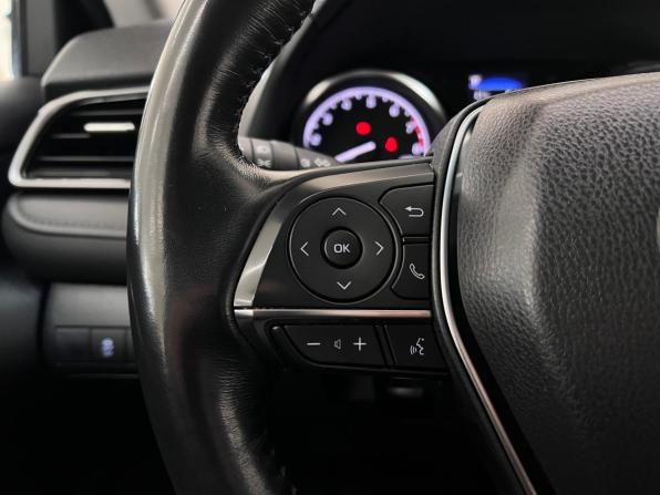 Toyota Camry VIII (XV70) Рестайлинг с пробегом 2021 года, цена 3 595 000 рублей, 33811 км, седан, Автокод Объявления