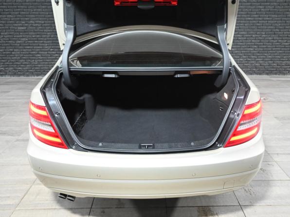Mercedes-Benz C-Класс III (W204) Рестайлинг с пробегом 2011 года, цена 1 600 000 рублей, 208477 км, седан, Автокод Объявления