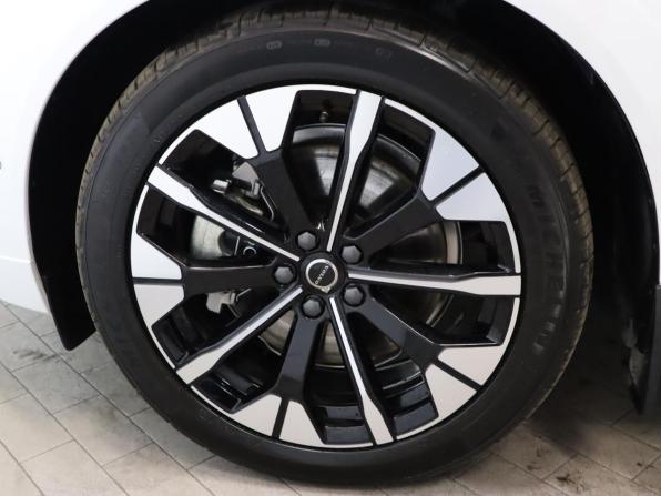 Volvo XC60 II Рестайлинг 2 с пробегом 2025 года, цена 7 650 000 рублей, 2128 км, внедорожник, Автокод Объявления