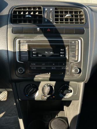 Volkswagen Polo V Рестайлинг с пробегом 2019 года, цена 980 000 рублей, 148200 км, седан, Автокод Объявления