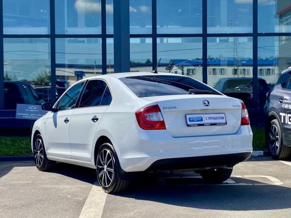 Skoda Rapid I с пробегом 2017 года, цена 1 159 000 рублей, 105009 км, лифтбек, Автокод Объявления