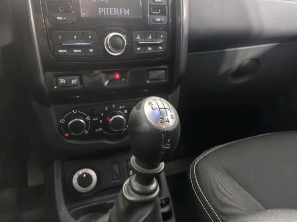Renault Duster I Рестайлинг с пробегом 2015 года, цена 889 000 рублей, 200000 км, внедорожник, Автокод Объявления