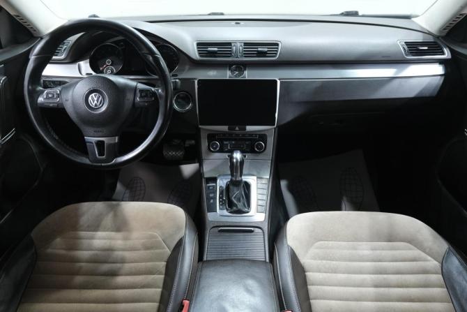 Volkswagen Passat B7 с пробегом 2011 года, цена 999 000 рублей, 371000 км, седан, Автокод Объявления