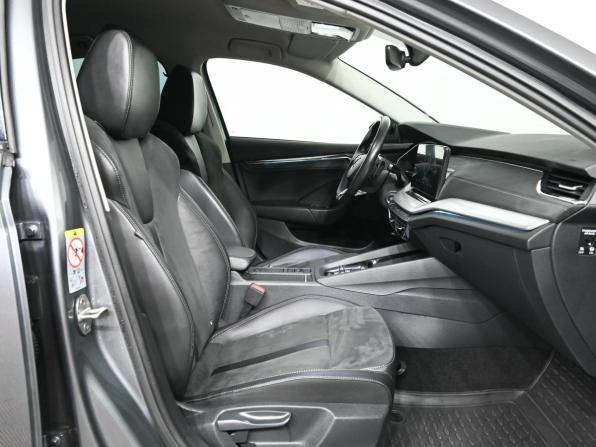 Skoda Octavia IV (A8) с пробегом 2021 года, цена 2 550 000 рублей, 28610 км, лифтбек, Автокод Объявления