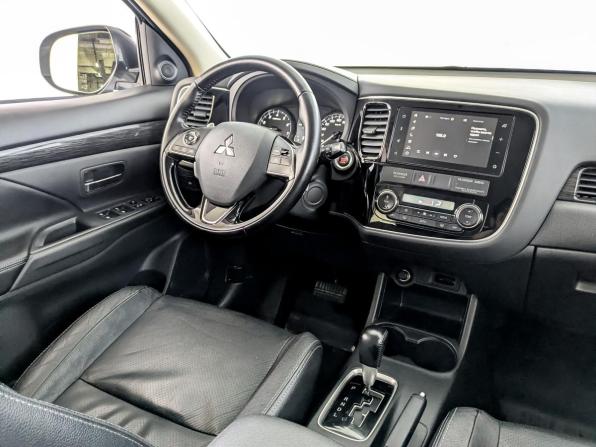 Mitsubishi Outlander III Рестайлинг 2 с пробегом 2015 года, цена 1 795 000 рублей, 158255 км, внедорожник, Автокод Объявления