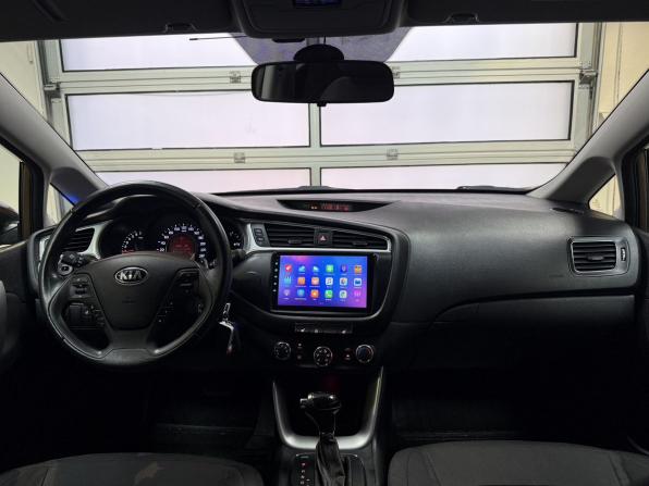 Kia Ceed II Рестайлинг с пробегом 2017 года, цена 1 450 000 рублей, 92185 км, универсал, Автокод Объявления