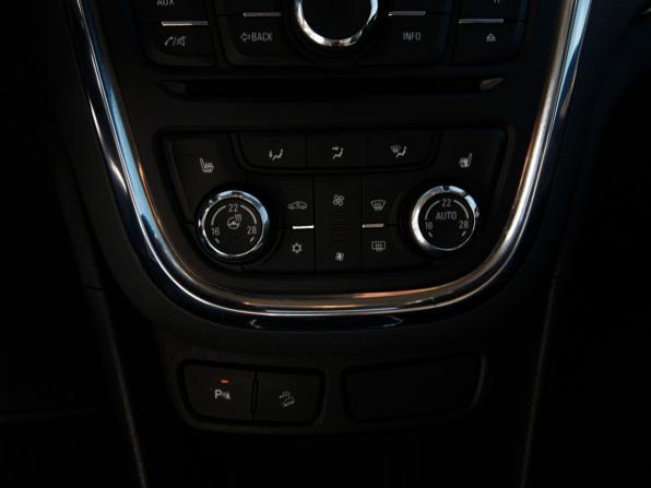 Opel Mokka I с пробегом 2013 года, цена 896 000 рублей, 174968 км, внедорожник, Автокод Объявления