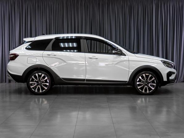 Lada (ВАЗ) Vesta I Рестайлинг (NG) с пробегом 2024 года, цена 1 349 000 рублей, 54264 км, универсал, Автокод Объявления