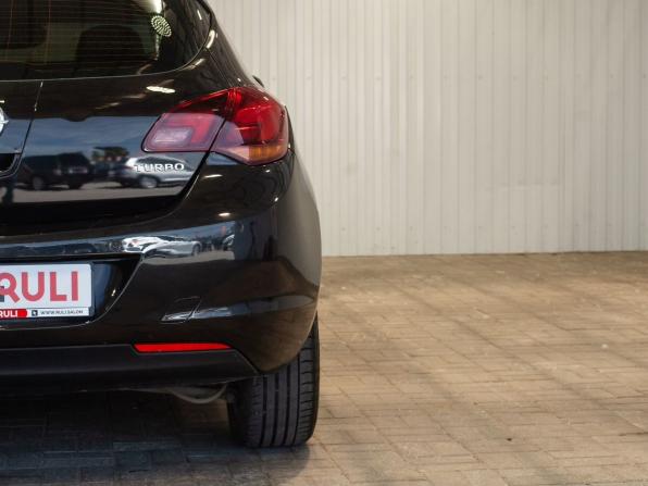 Opel Astra J с пробегом 2011 года, цена 650 000 рублей, 235807 км, хэтчбек, Автокод Объявления