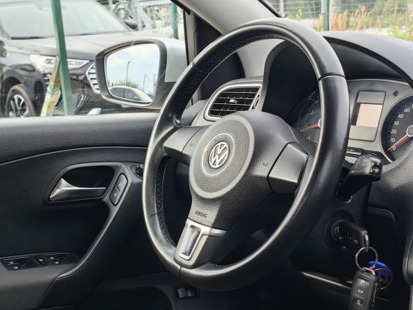 Volkswagen Polo V с пробегом 2013 года, цена 779 000 рублей, 122456 км, седан, Автокод Объявления