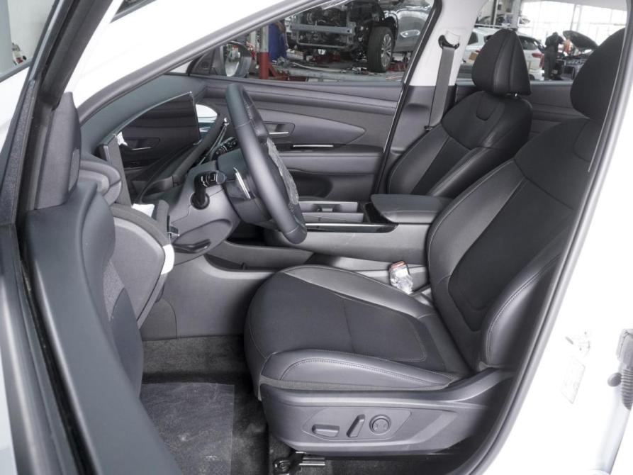 Hyundai Tucson IV Рестайлинг Ростов-на-Дону  - изображение 10