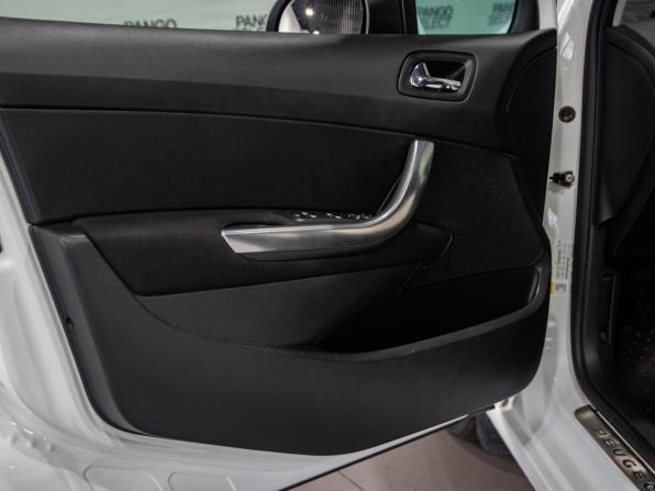Peugeot 408 I с пробегом 2016 года, цена 743 000 рублей, 90000 км, седан, Автокод Объявления
