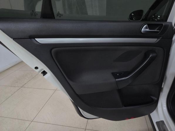 Volkswagen Jetta V с пробегом 2010 года, цена 460 000 рублей, 273839 км, седан, Автокод Объявления