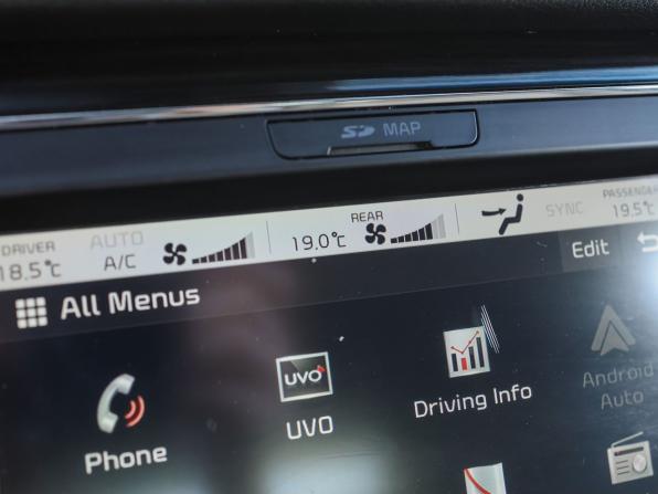 Kia Carnival III с пробегом 2019 года, цена 2 600 000 рублей, 141263 км, минивэн, Автокод Объявления