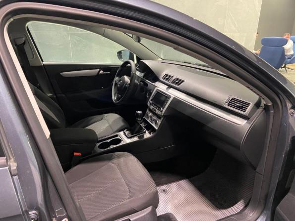 Volkswagen Passat B7 с пробегом 2012 года, цена 950 000 рублей, 252614 км, седан, Автокод Объявления
