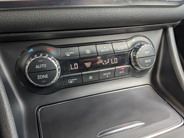 Mercedes-Benz GLA I (X156) Рестайлинг с пробегом 2019 года, цена 2 650 000 рублей, 49821 км, внедорожник, Автокод Объявления