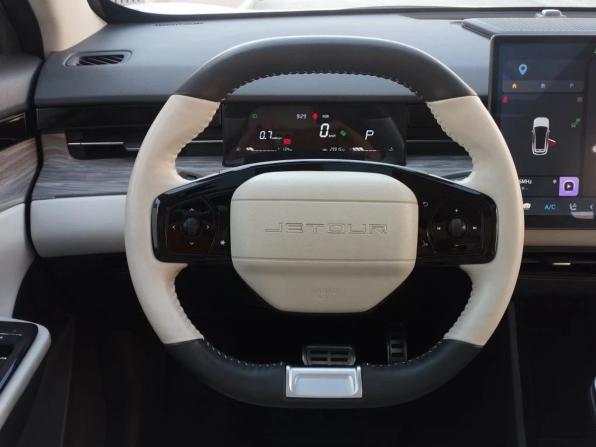 JETOUR DASHING I с пробегом 2023 года, цена 2 188 000 рублей, 29914 км, внедорожник, Автокод Объявления