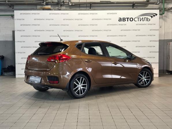 Kia Ceed II Рестайлинг с пробегом 2015 года, цена 879 000 рублей, 102000 км, хэтчбек, Автокод Объявления