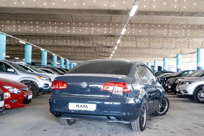 Volkswagen Passat B7 с пробегом 2011 года, цена 1 049 000 рублей, 215541 км, седан, Автокод Объявления