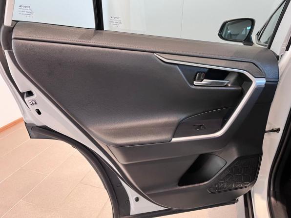 Toyota RAV4 V (XA50) с пробегом 2021 года, цена 3 450 000 рублей, 74634 км, внедорожник, Автокод Объявления