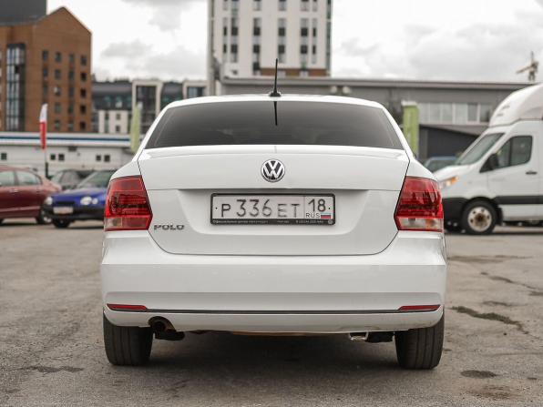 Volkswagen Polo V Рестайлинг с пробегом 2017 года, цена 949 000 рублей, 128537 км, седан, Автокод Объявления