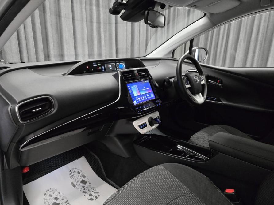 Toyota Prius IV Рестайлинг (XW50) Красноярск  - изображение 15