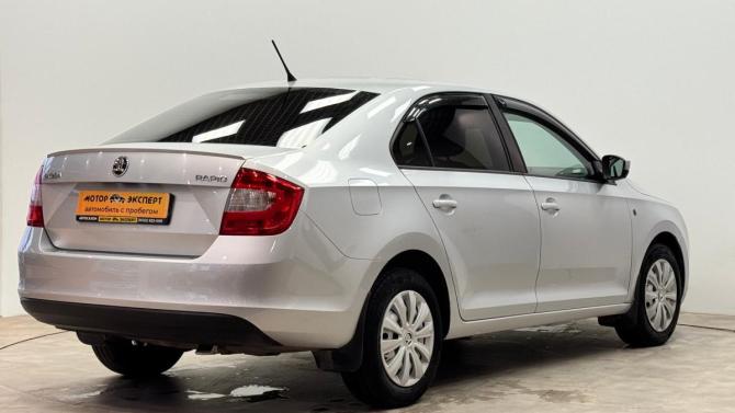 Skoda Rapid I с пробегом 2015 года, цена 1 020 000 рублей, 143879 км, лифтбек, Автокод Объявления