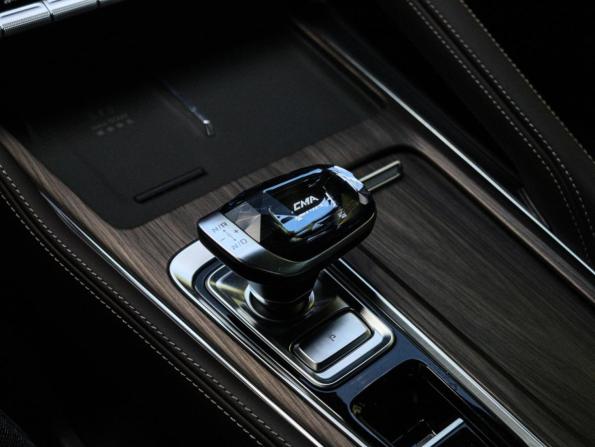 Geely Monjaro I Рестайлинг 2 с пробегом 2026 года, цена 4 300 000 рублей, 7500 км, внедорожник, Автокод Объявления